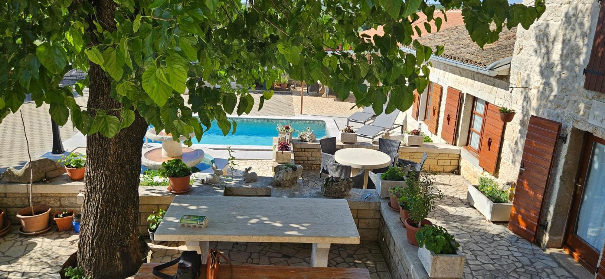 Apartments Vesna With Pool - New! Sveti Lovrec Pazenaticki Room photo